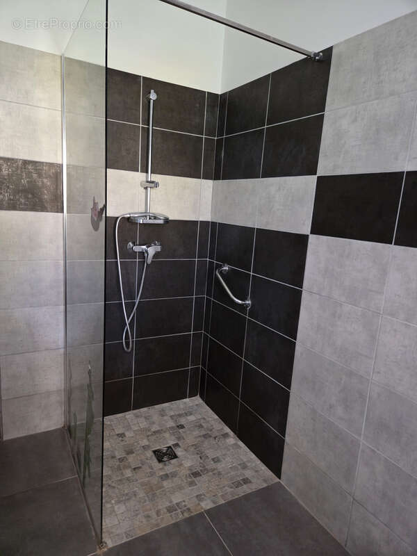 Maison à LA MOTTE-CHALANCON