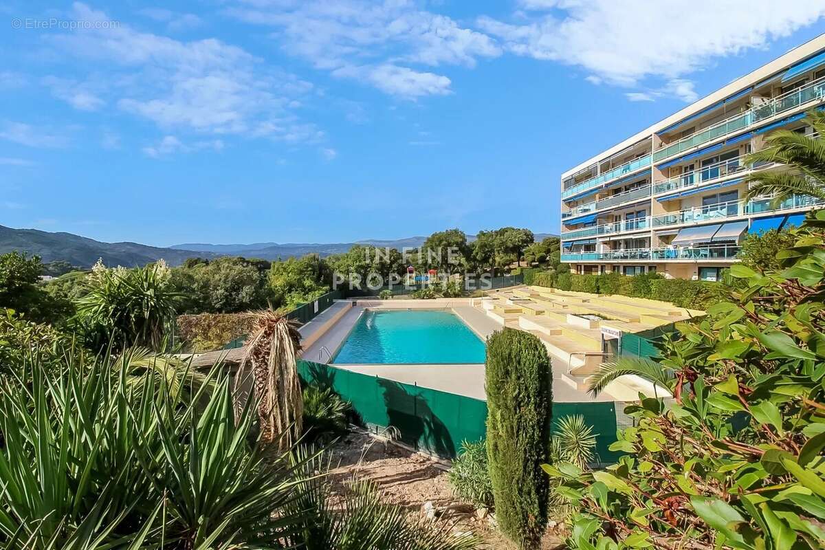 Appartement à LE CANNET