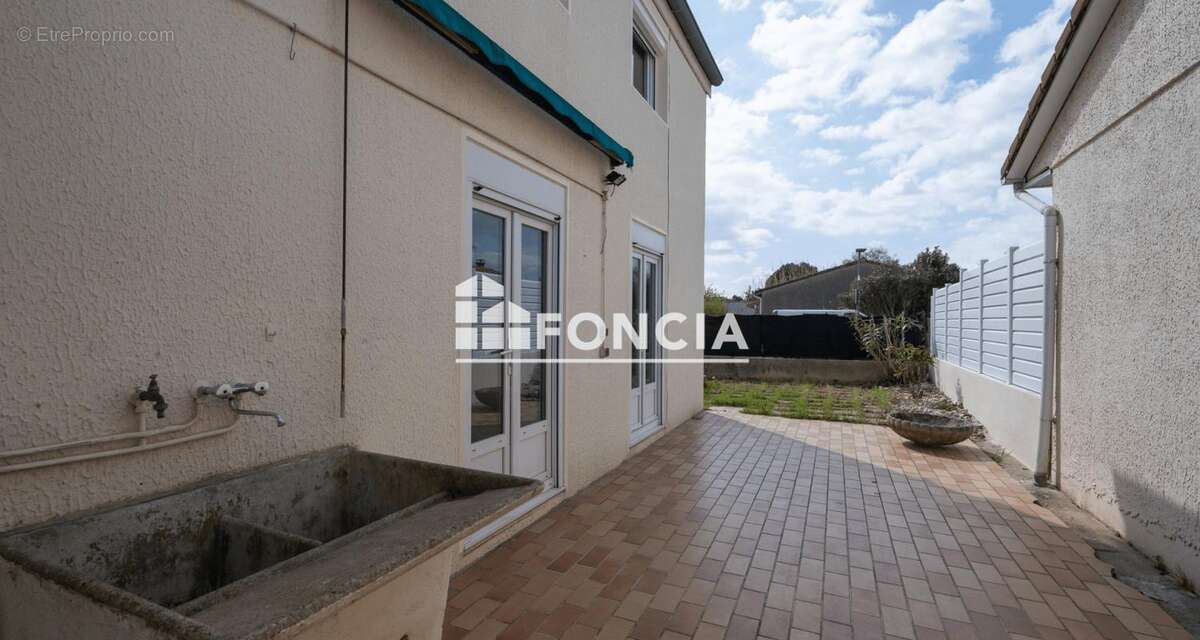 GUILHERAND-GRANGES - Maison 106 m² avec 3 chambres avec garage - photo 10