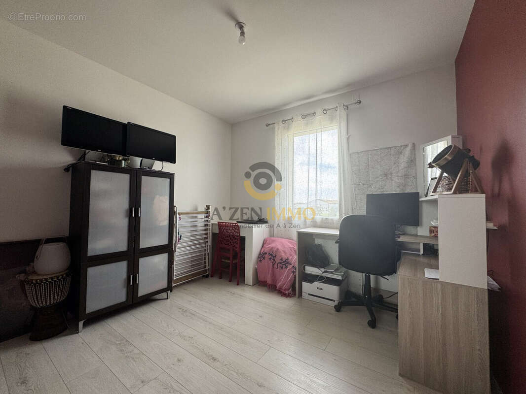 Maison à SECONDIGNY