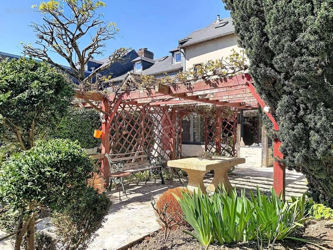 Maison à PONT-L'EVEQUE