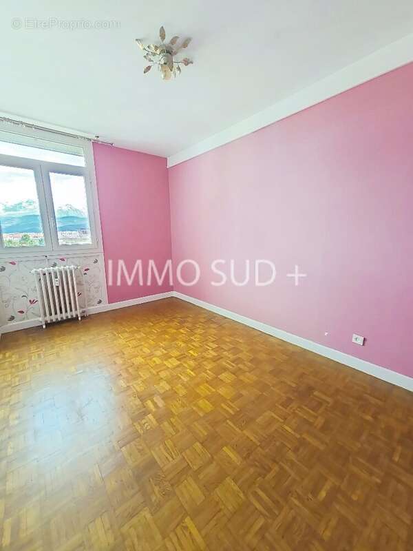 Appartement à SEYSSINET-PARISET