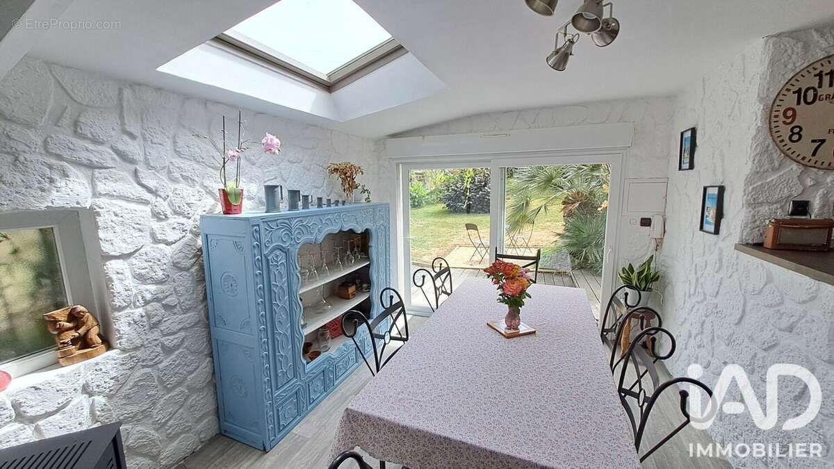 Maison 110 m² à Langueux  - photo 4