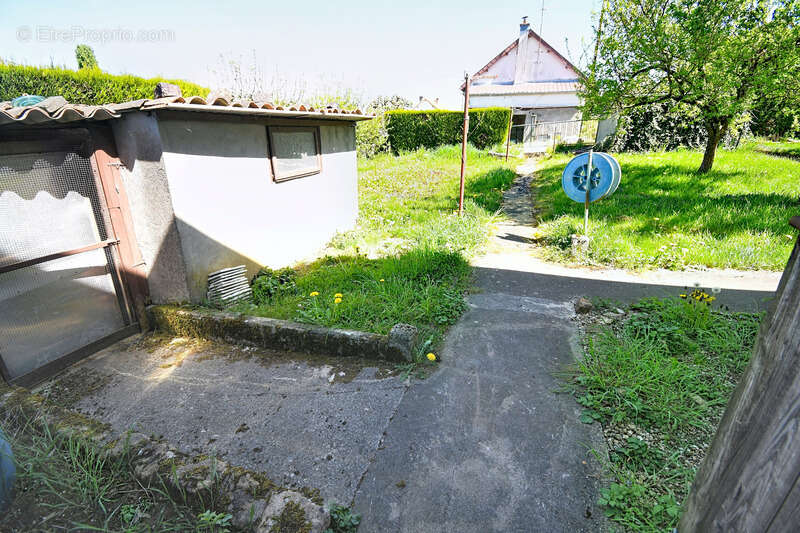 Maison à BEUVEILLE