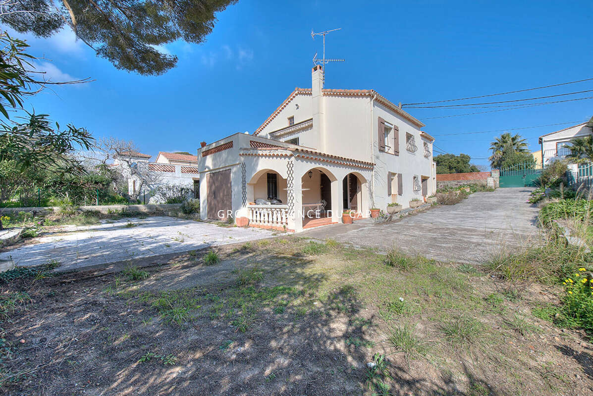 Maison à FREJUS