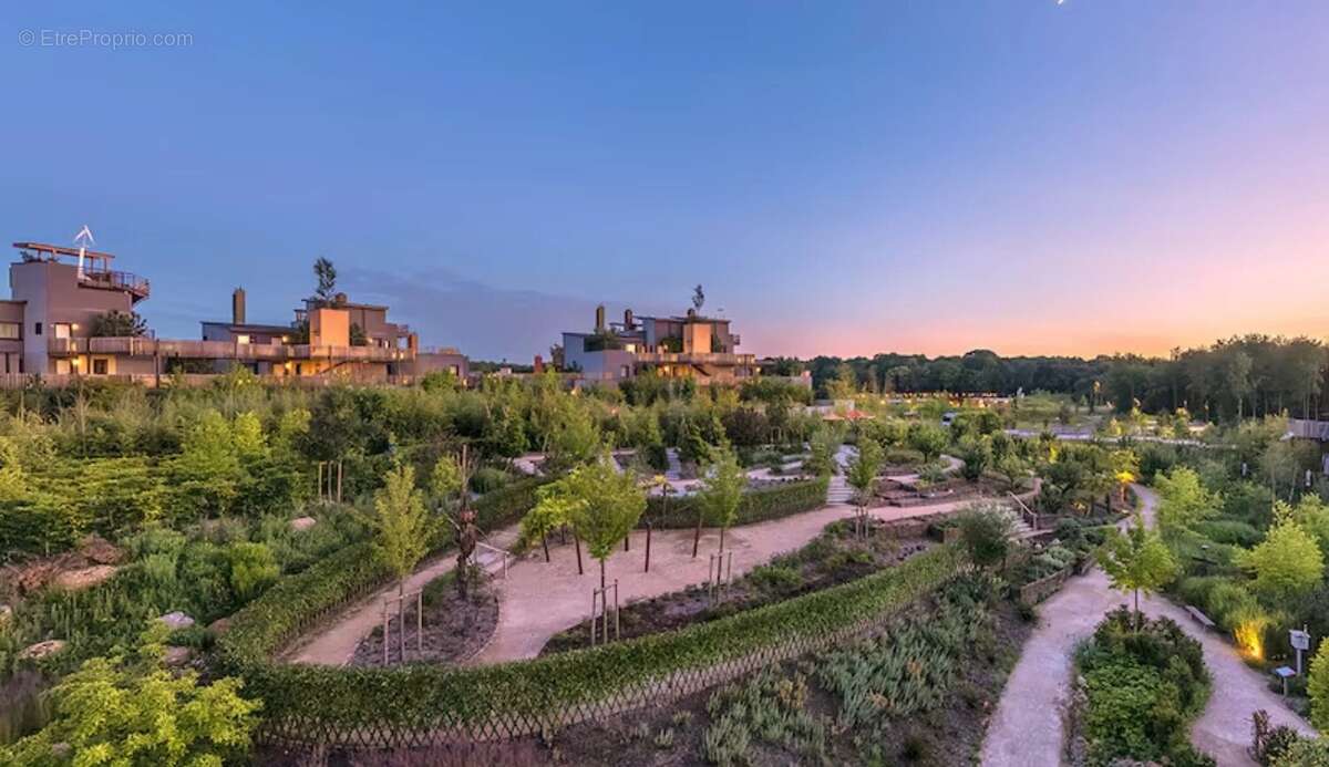 Appartement à VILLENEUVE-LE-COMTE
