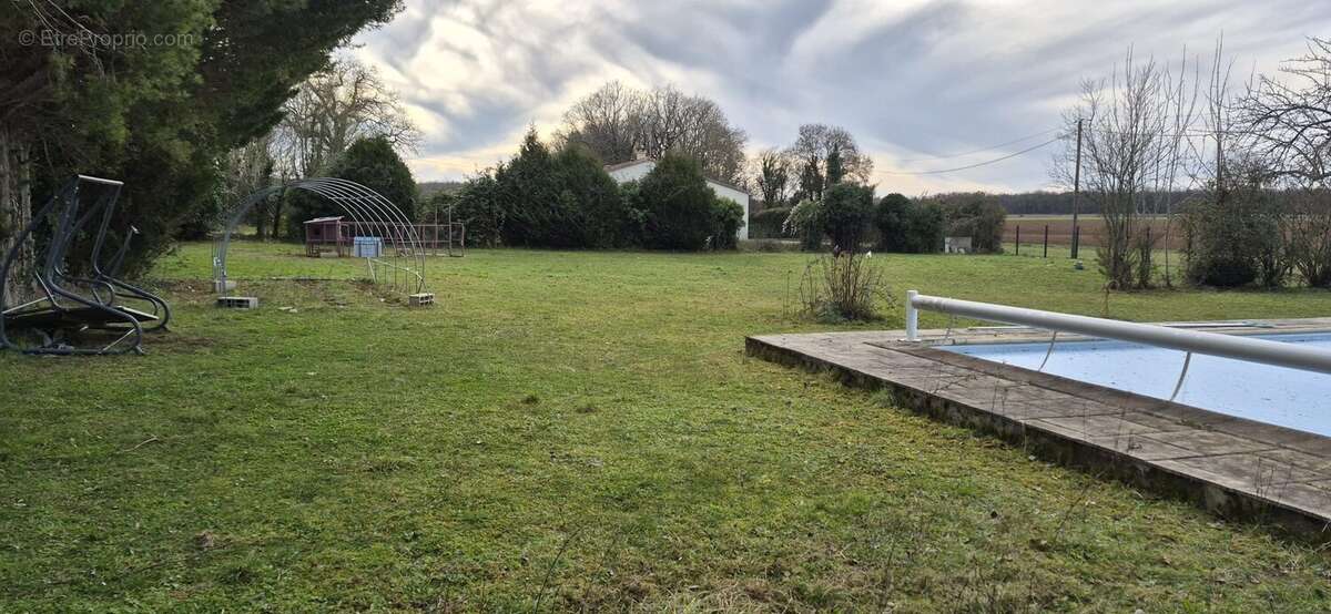 Maison 5 pièces 135 m² à vendre à La Villedieu (17470) - photo 9