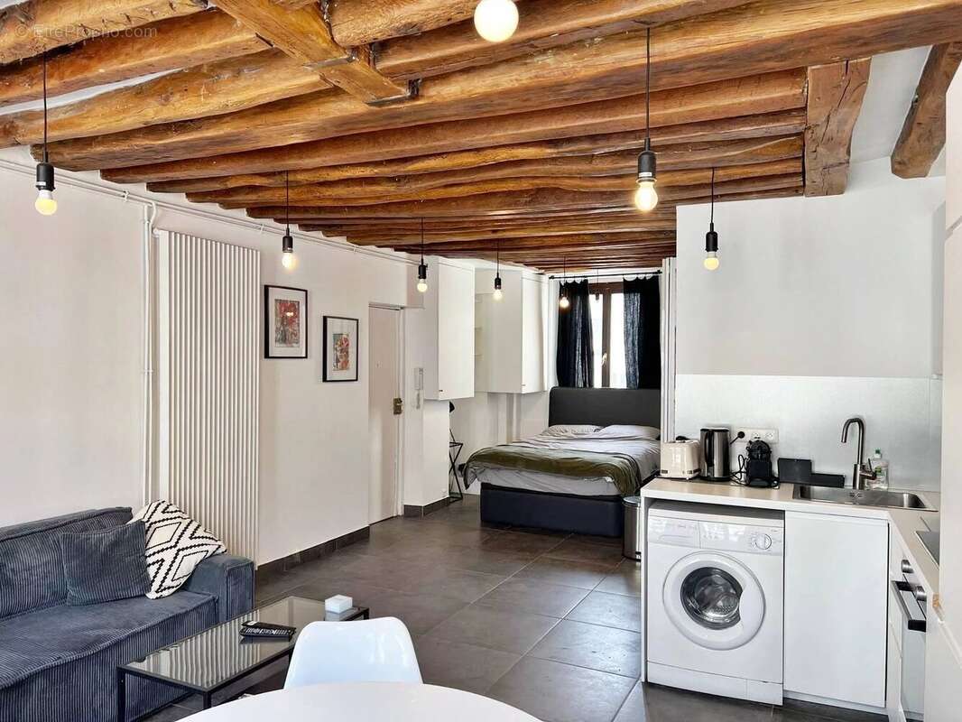 Appartement à PARIS-3E