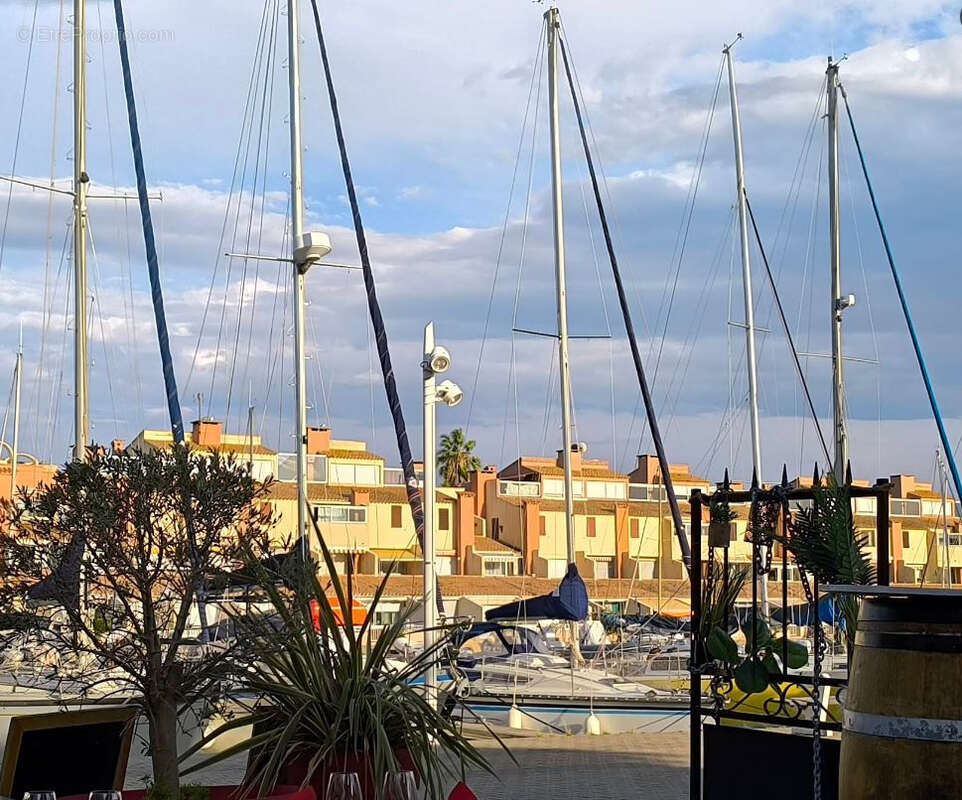 Commerce à GRUISSAN