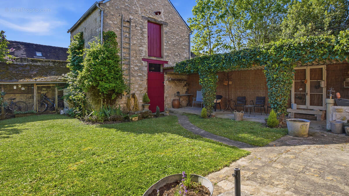 Maison à GREZ-SUR-LOING