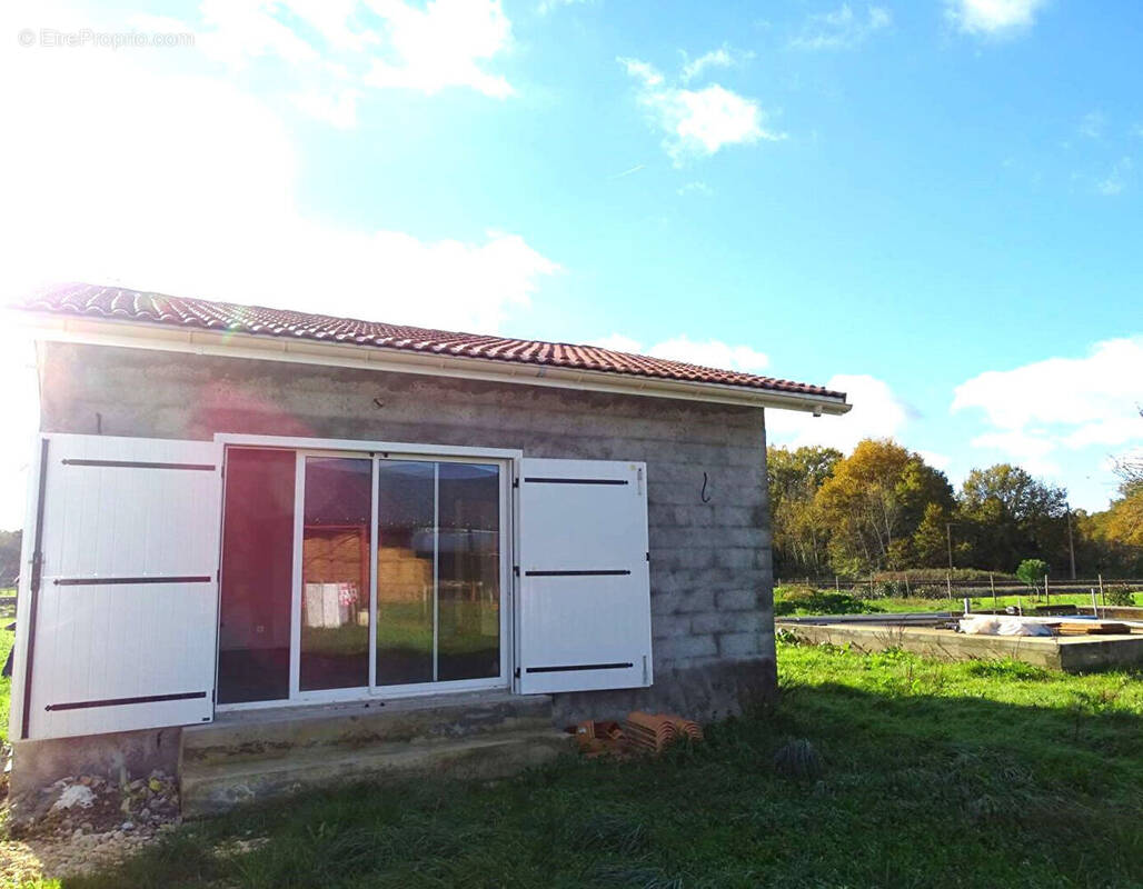 Terrain à BEAUPOUYET