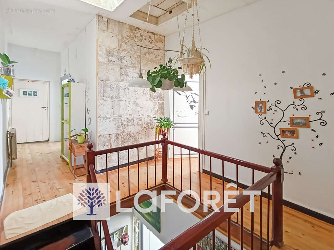 Maison à VILLARS-EN-PONS