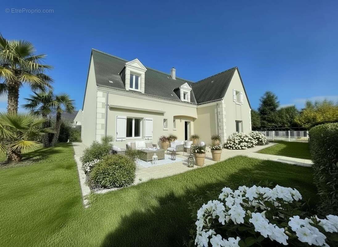 Maison à SAINT-CYR-SUR-LOIRE