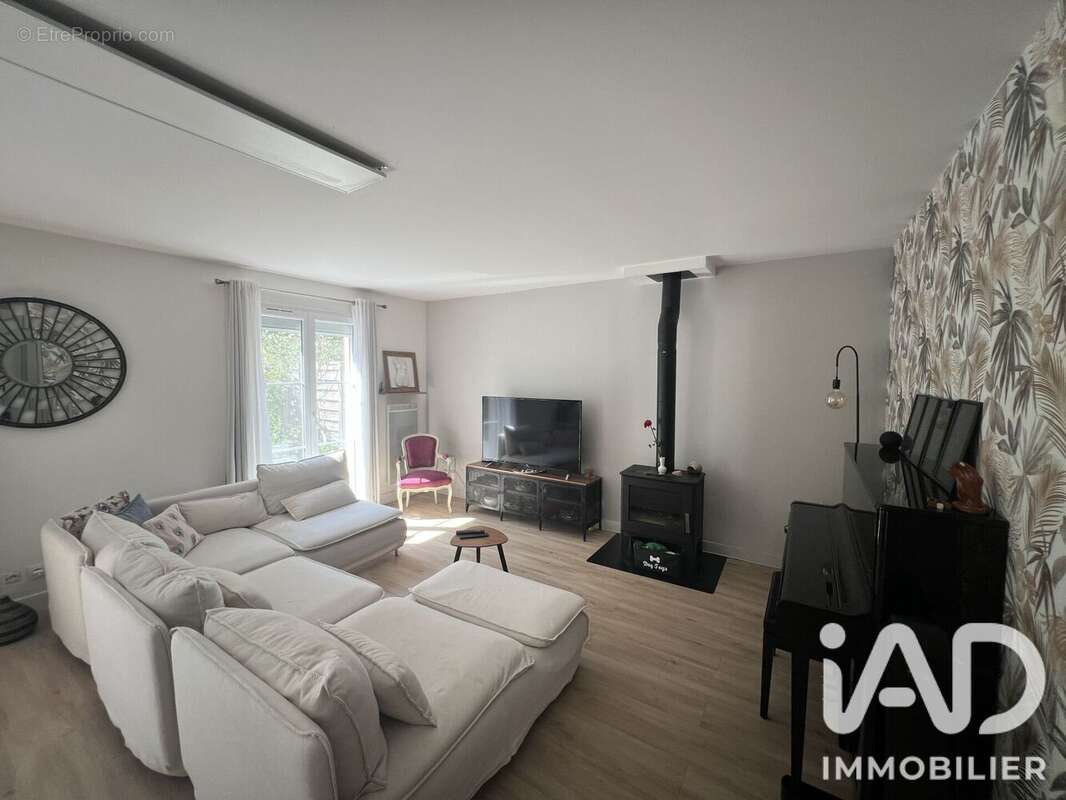 Photo 9 - Maison à SAINTRY-SUR-SEINE