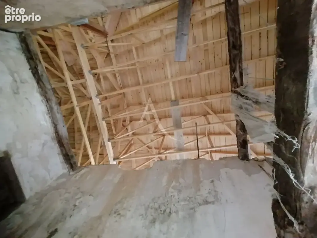 FORENTIN, Maison à rénover de 466 m² - photo 16