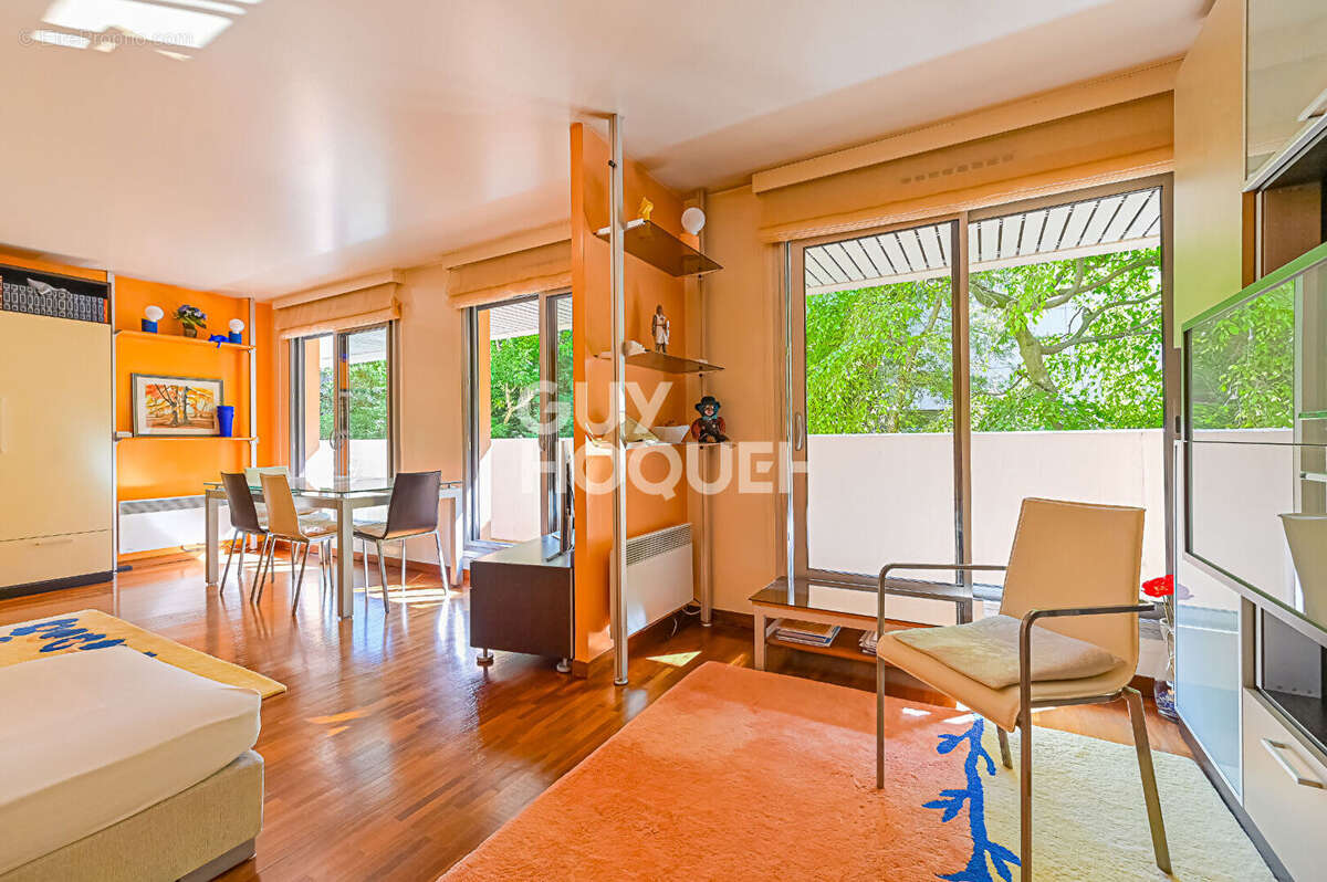 Appartement à PARIS-12E