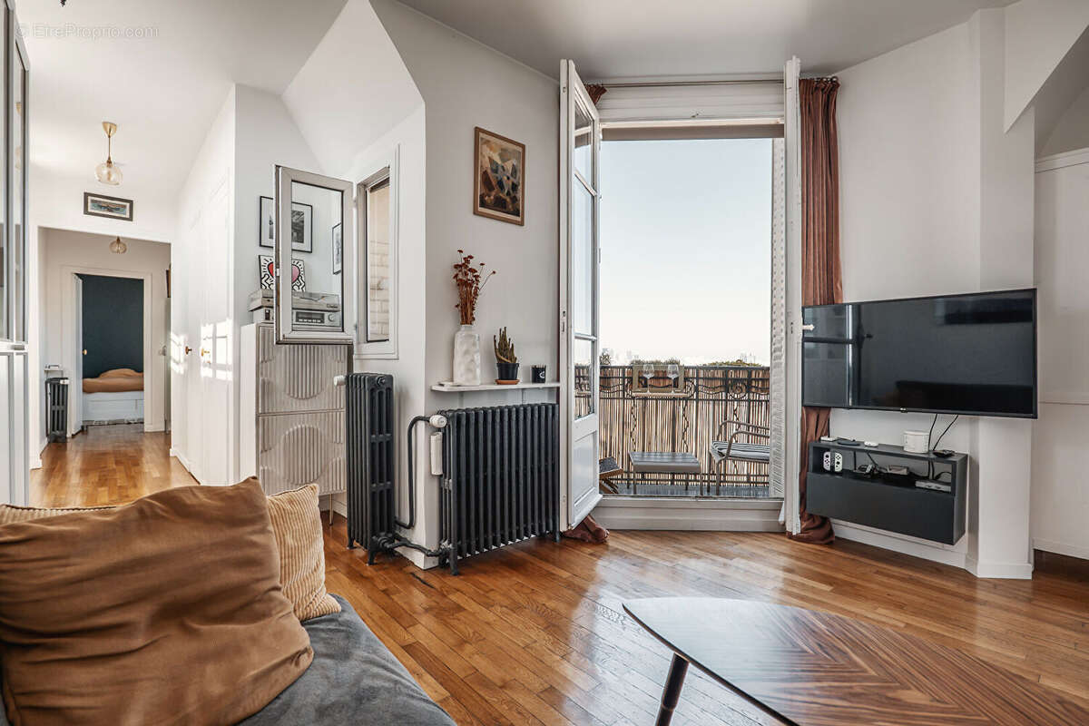 Appartement à PARIS-17E