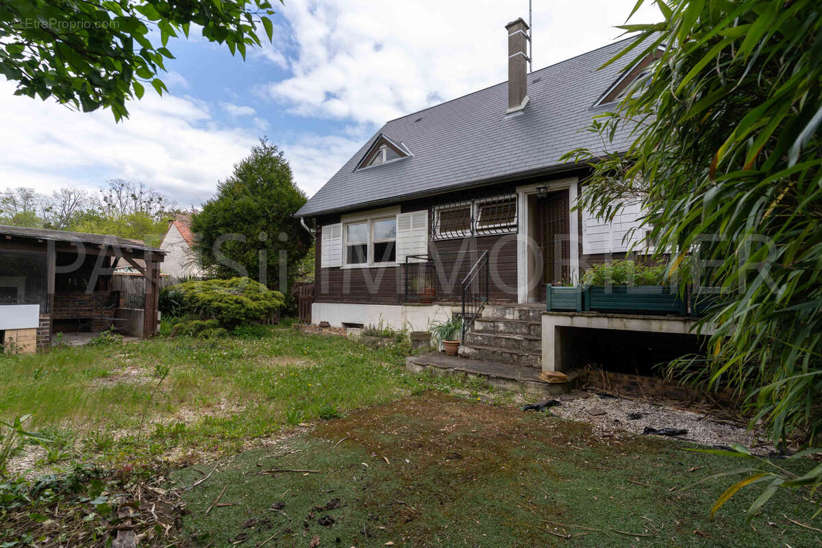 Maison à MONTIGNY-LES-CORMEILLES