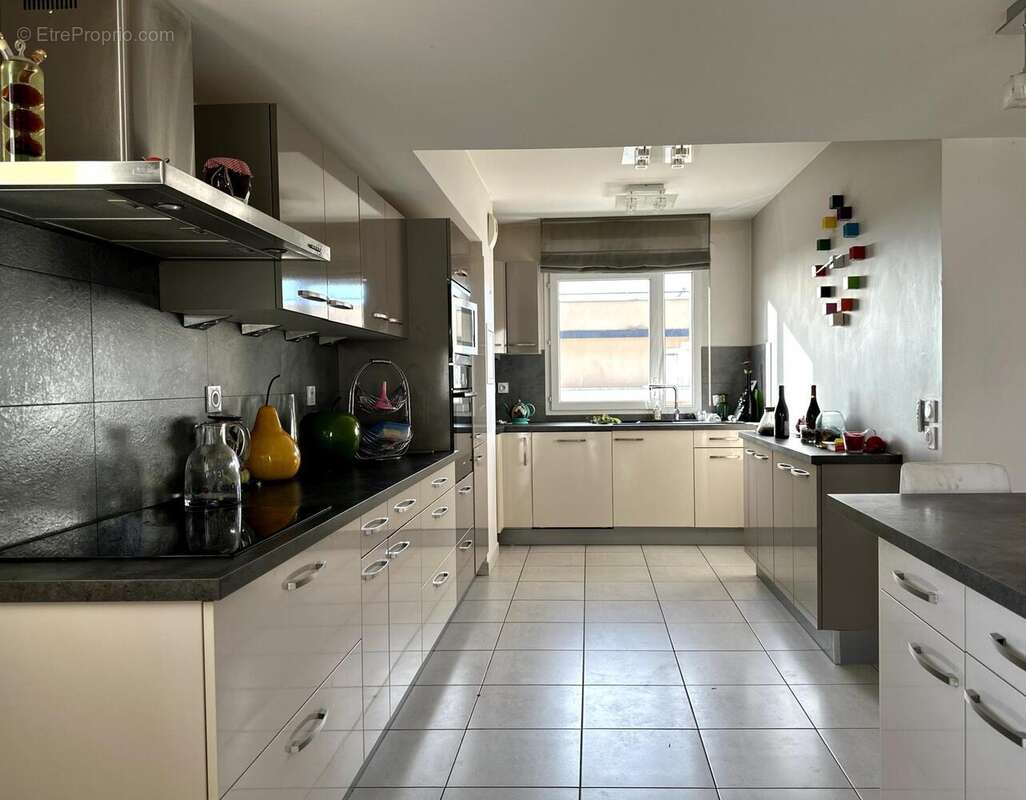 Photo 6 - Appartement à DECINES-CHARPIEU