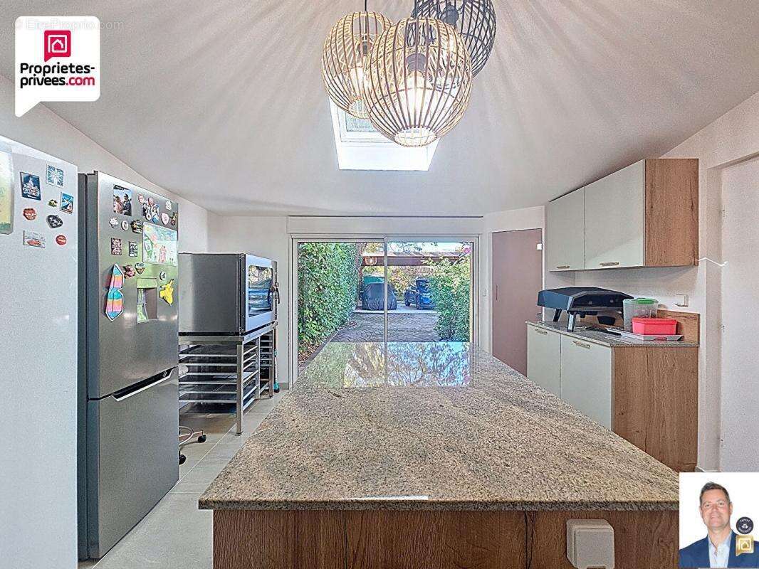 Maison à SAINT-CEZAIRE-SUR-SIAGNE