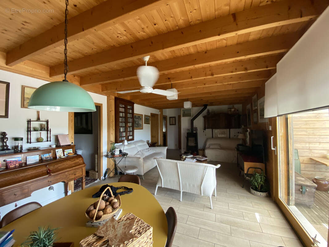 Maison à GARAT