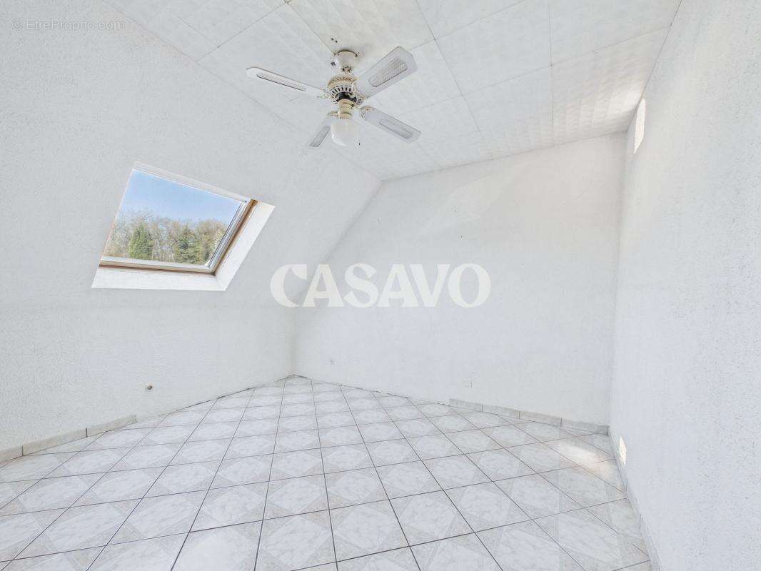 Maison à VILLEFONTAINE