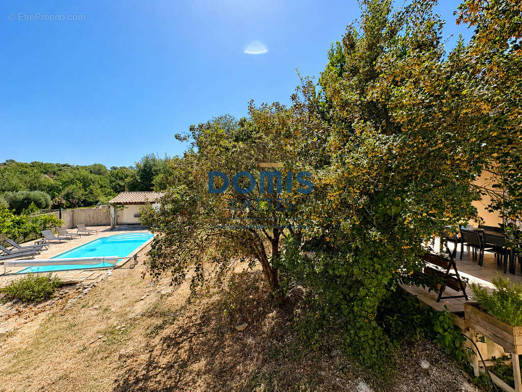 Maison à SAINTE-ANASTASIE