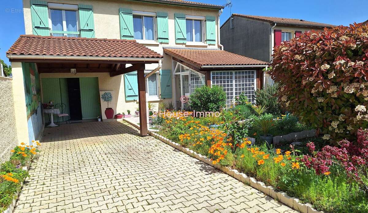 Maison à BOURG-DE-PEAGE