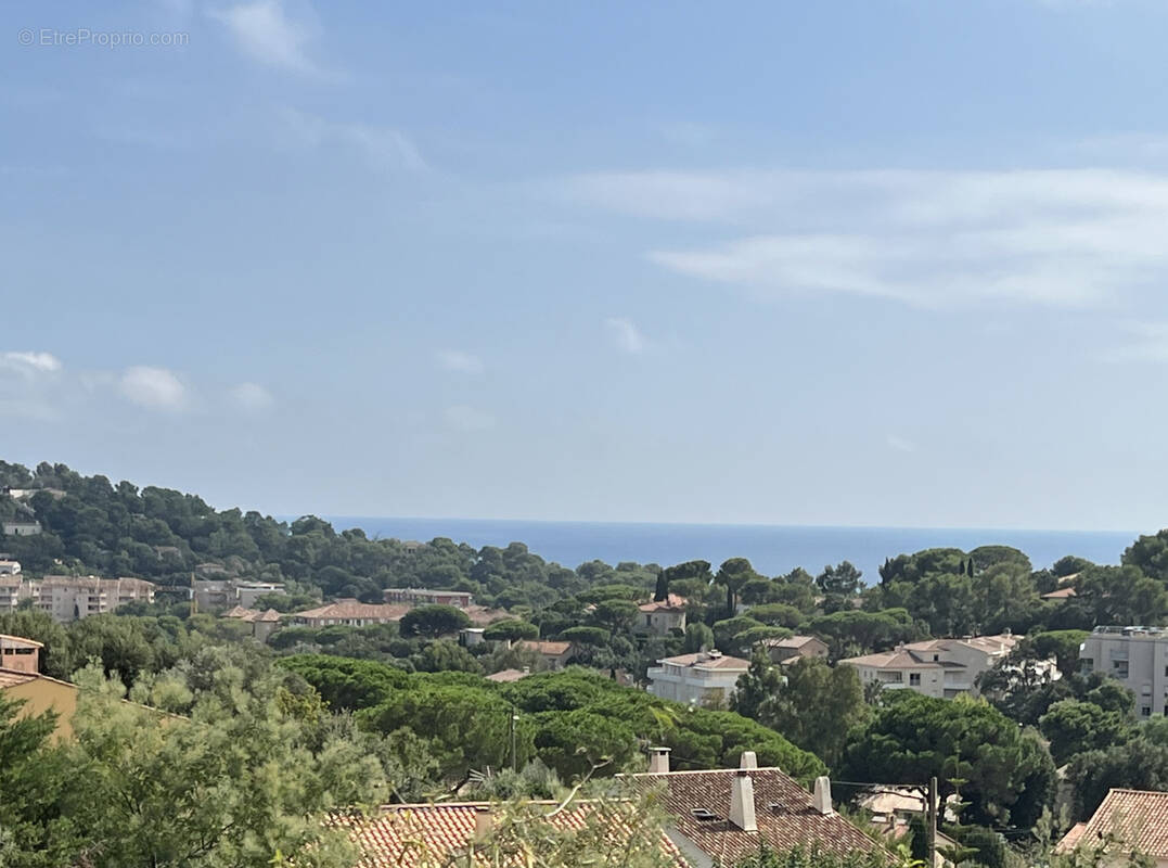 Terrain à CAVALAIRE-SUR-MER