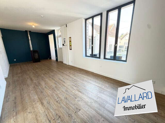 Maison à VILLERS-BRETONNEUX