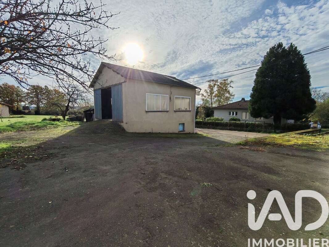 Photo 3 - Terrain à PRESSIGNAC