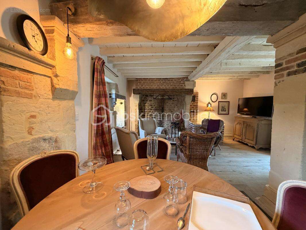 Maison à SAINT-PIERRE-SUR-DIVES