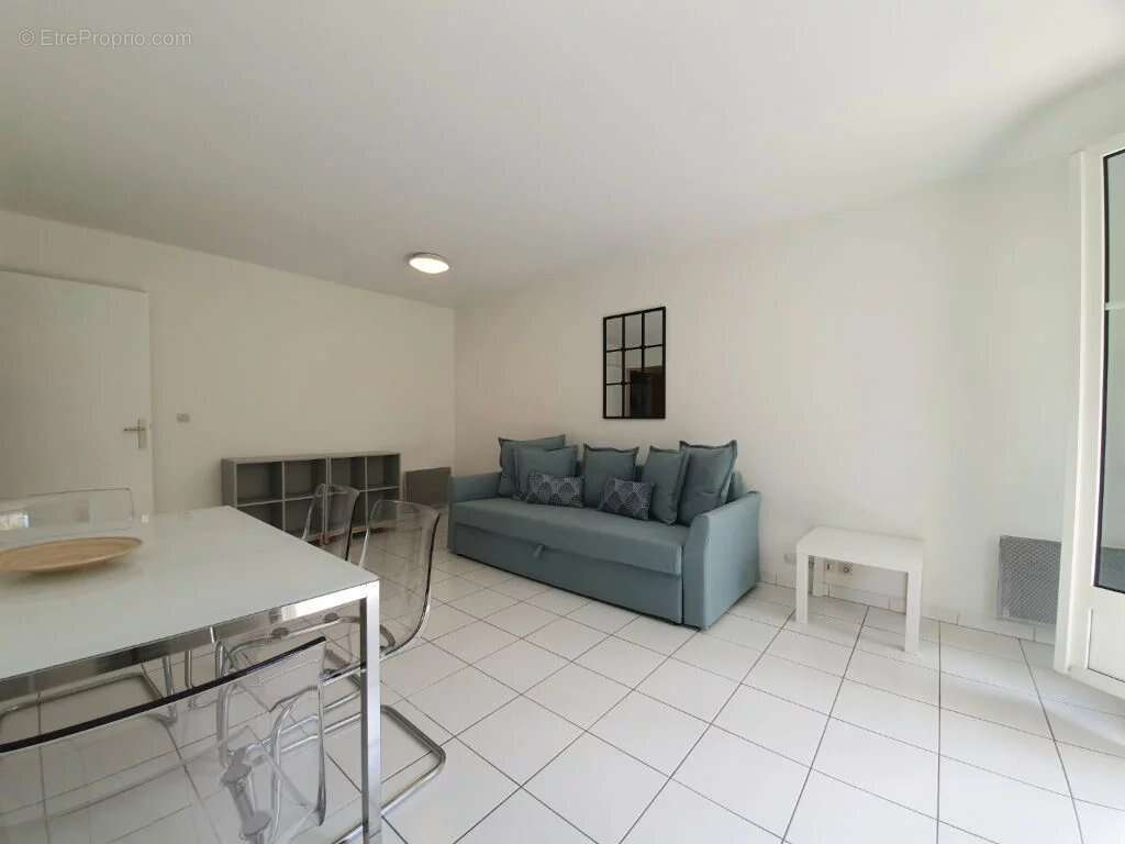 Appartement à VERRIERES-LE-BUISSON