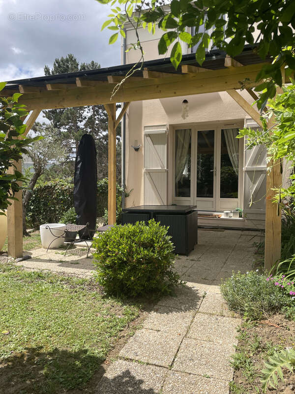 Superbe duplex de 128m2 avec terrasse, jardin, garage et cave en bord de Vienne à Limoges - photo 2
