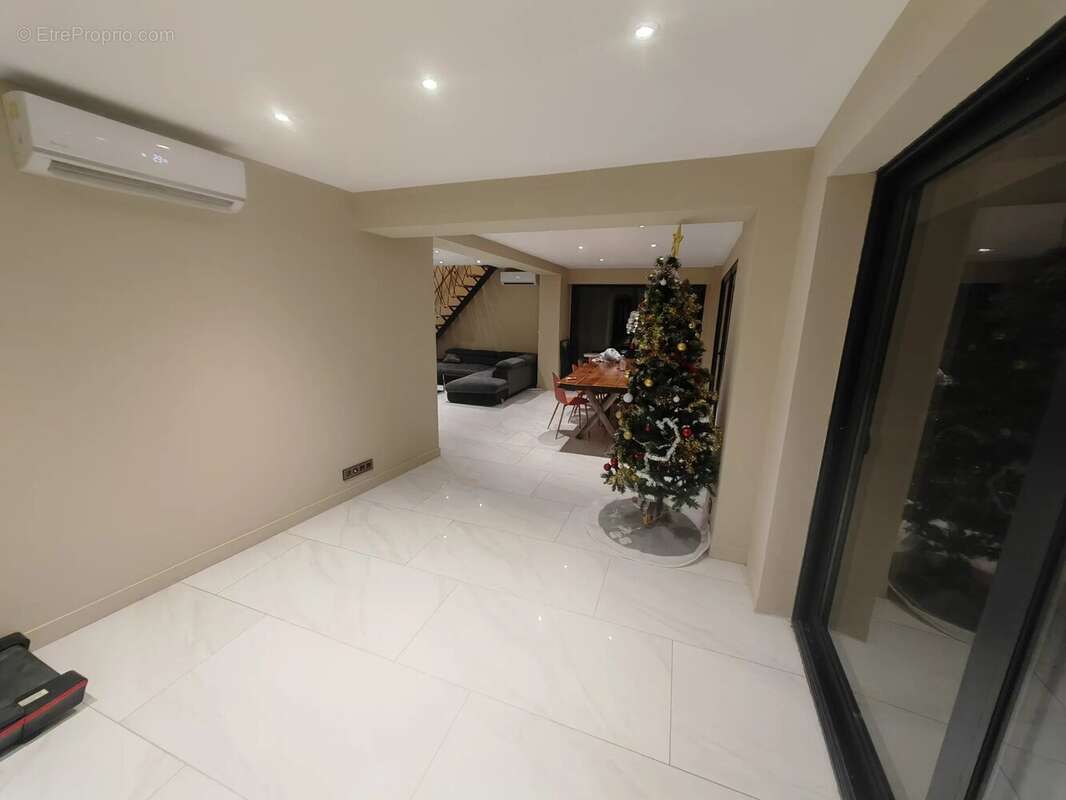 Maison à CAGNES-SUR-MER