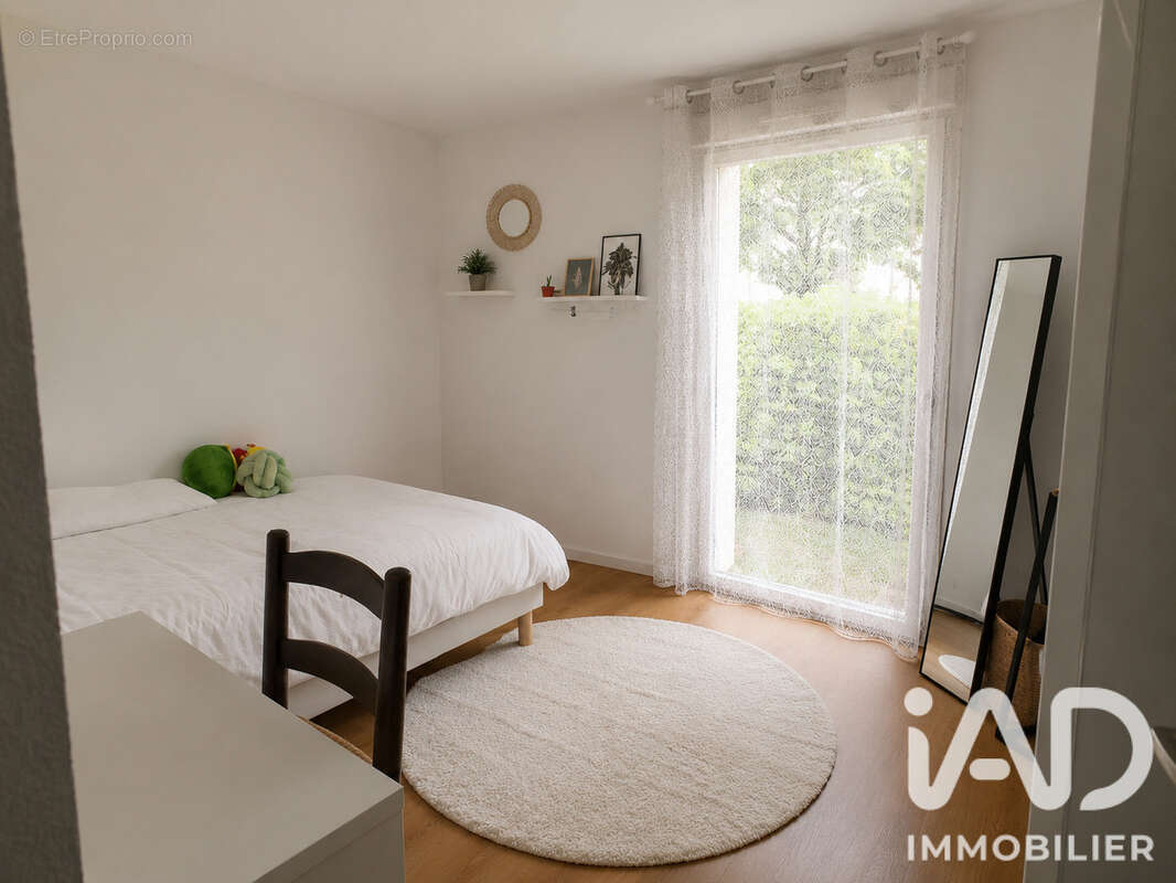 Appartement 78 m² à Lons  - photo 6