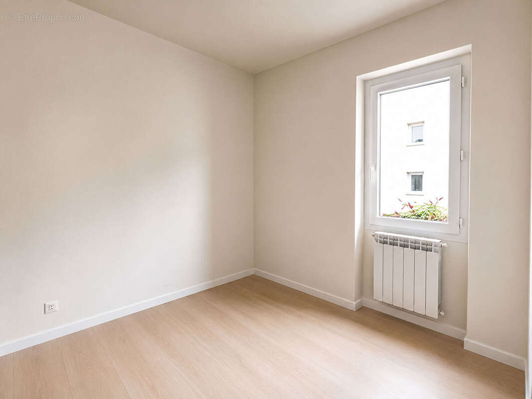 Appartement à MARSEILLE-5E