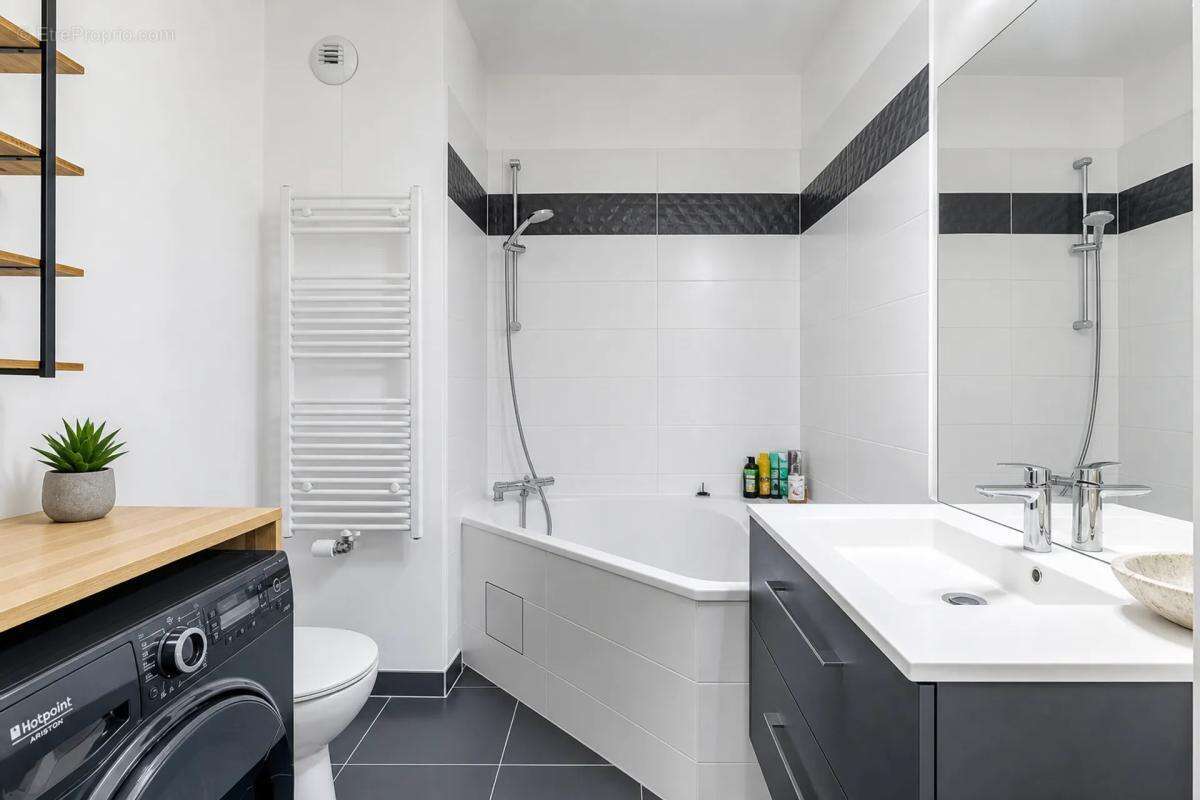 Appartement à COLOMBES