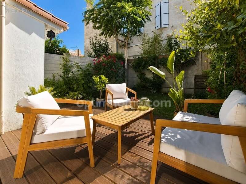 Bordeaux Saint-Jean / Nansouty – Appartement 3 pièces avec cour privative et sous-sol - photo 2