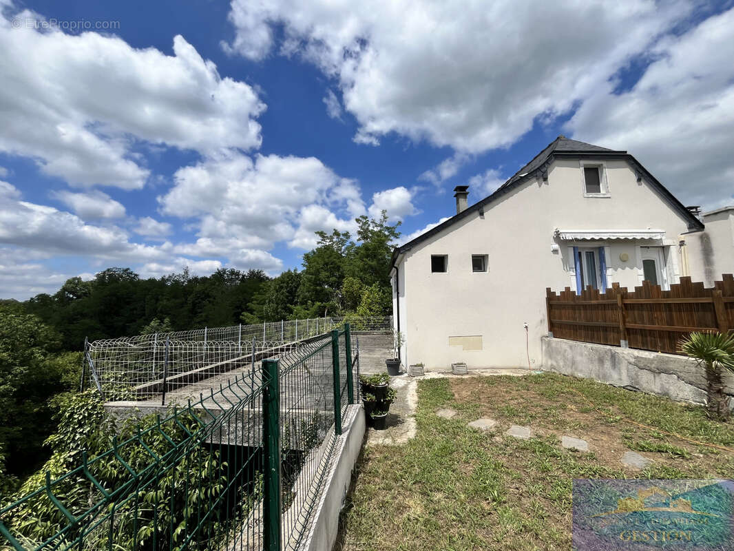 Maison à MONTAUT