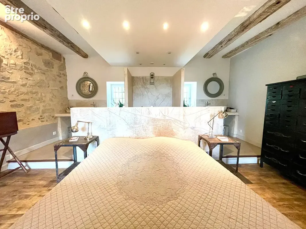 Belle maison en brasier avec dépendances. - photo 12