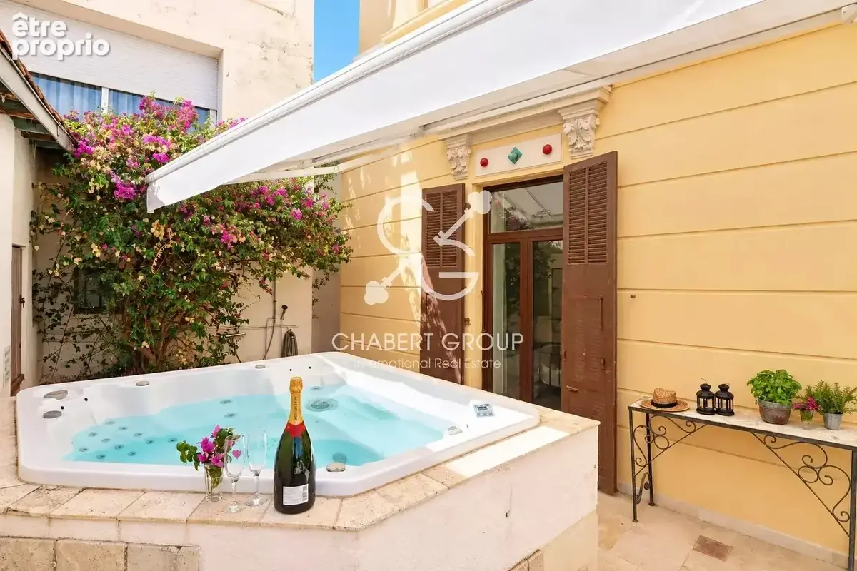 Villefranche-sur-mer – appartement – 4 pièces – 85 m² – terrasse de 95 m² – studio indépendant de 33 m² - garage - photo 4