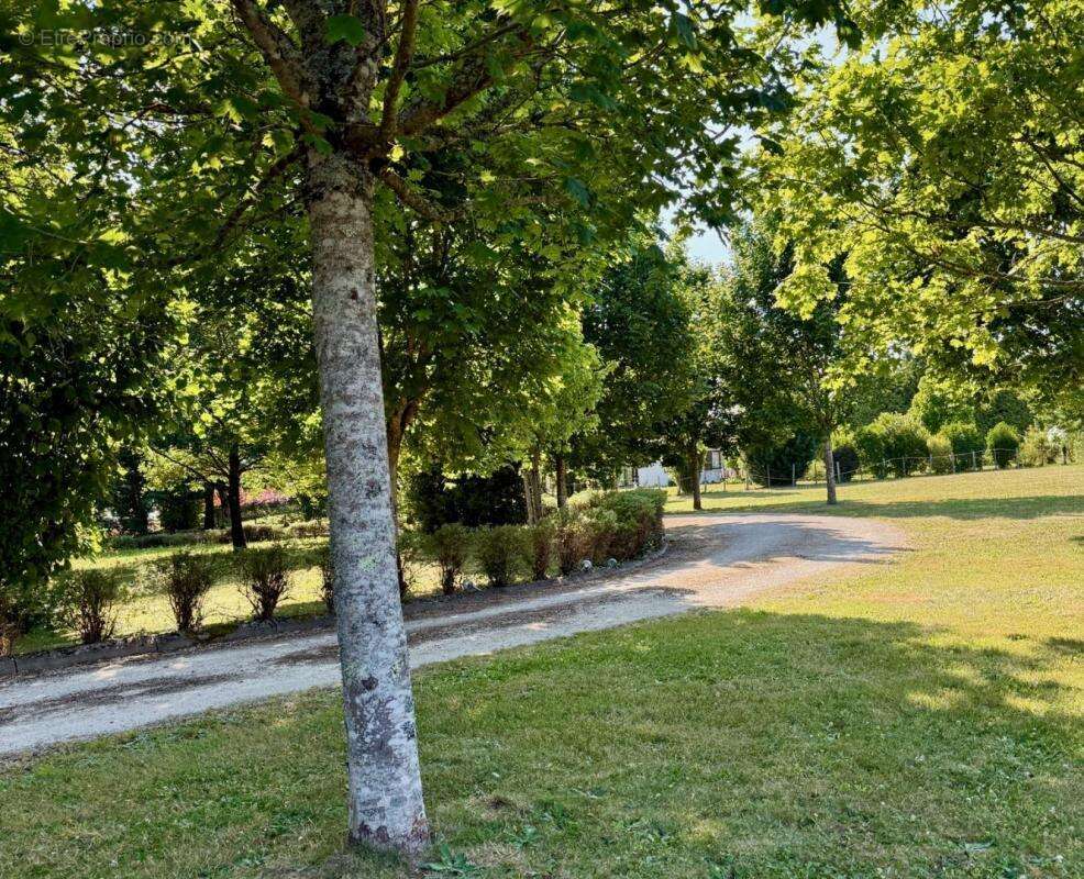 Maison à LE BOUCHAGE