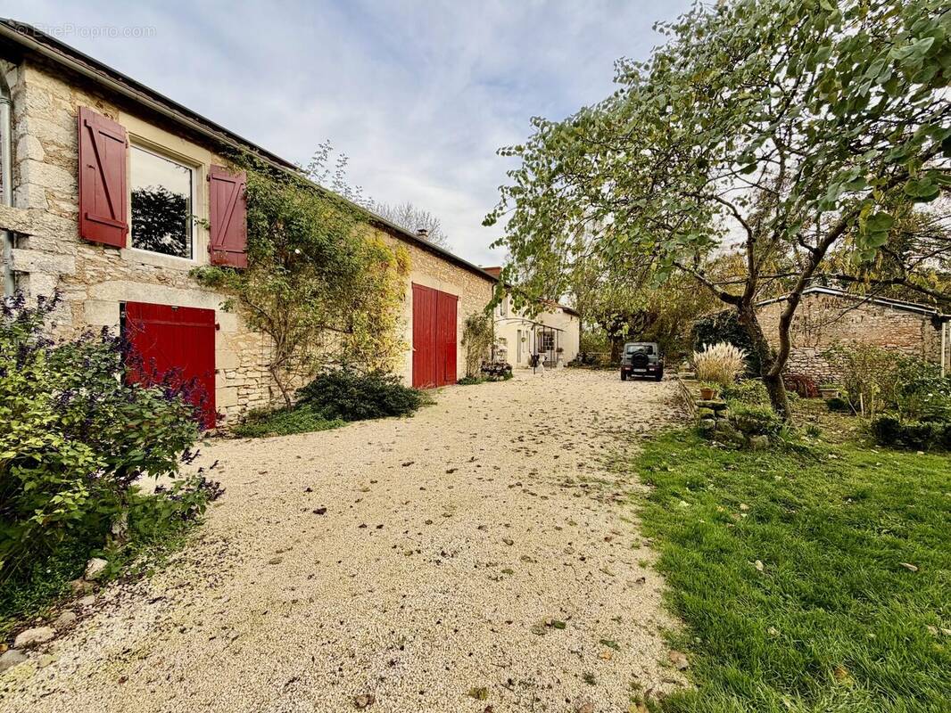 Maison à CIVAUX