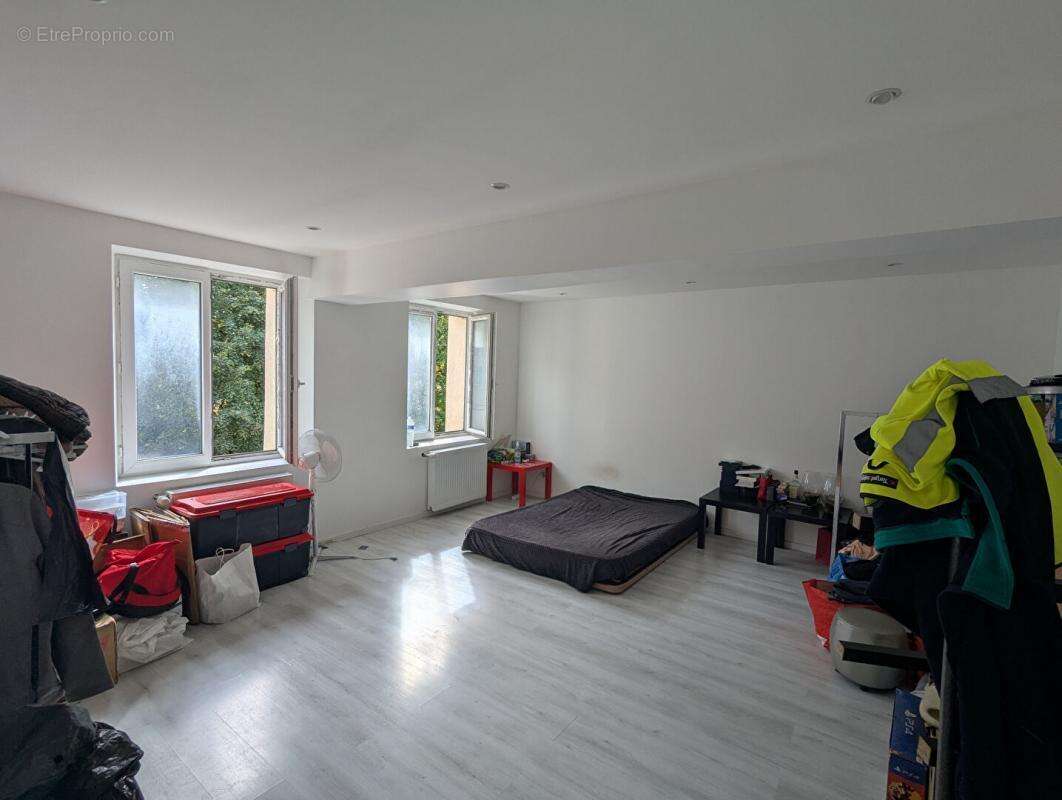 Maison à CHAMPROND-EN-GATINE