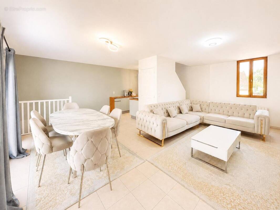 Photo 1 - Maison à MEZIERES-SUR-SEINE