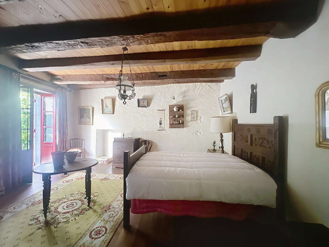 Ancien prieuré du XVe siècle,un lieu secret aux portes de Périgueux - photo 5