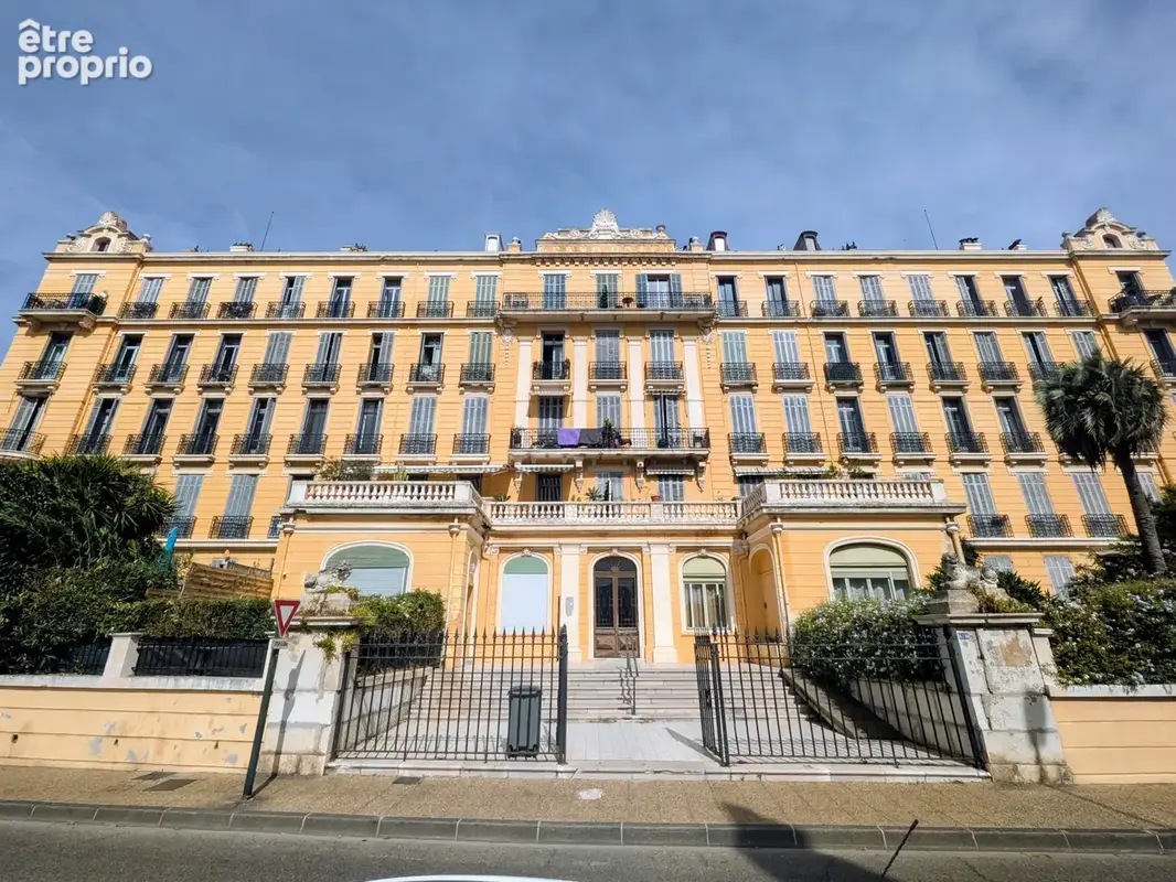 Appartement à HYERES