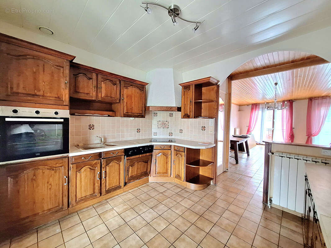 Maison à MONTLUCON