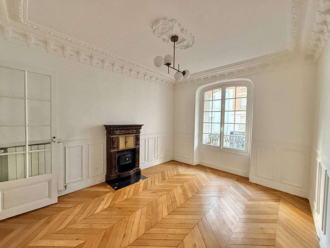 Appartement à PARIS-12E